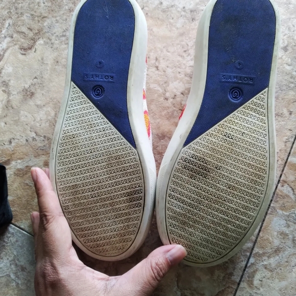 Rothy's Kids Flames slip-on sneakers, size 4 - Picture 8 of 9